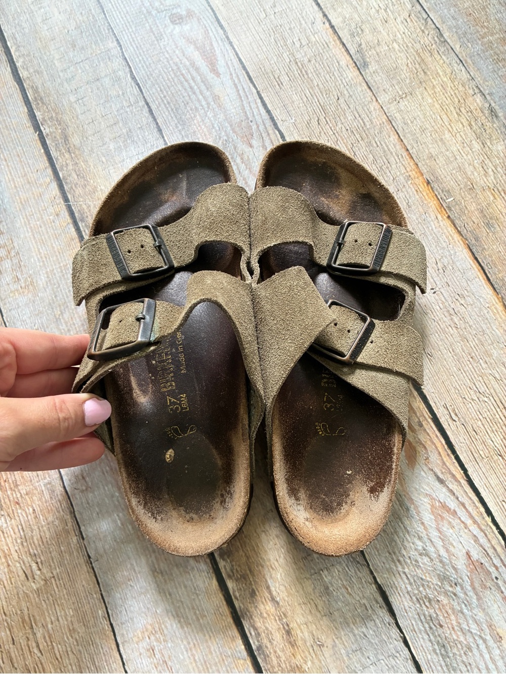 Birkenstock Classic Arizona tan suede Size 37 US W6 M4